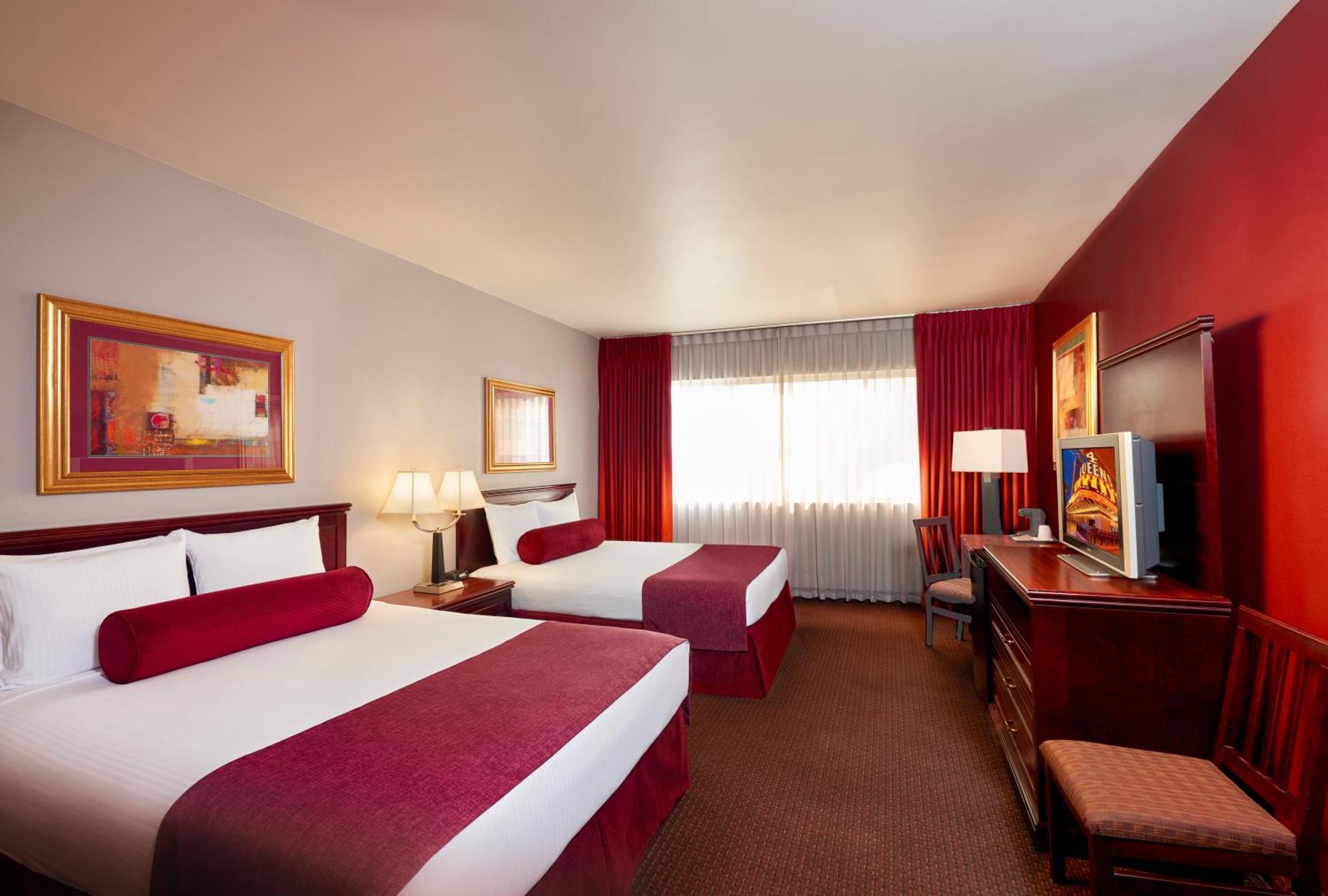 Two Queen Beds,1275347695:JPEG