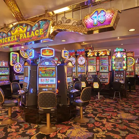Four Queens Hotel & Casino-2